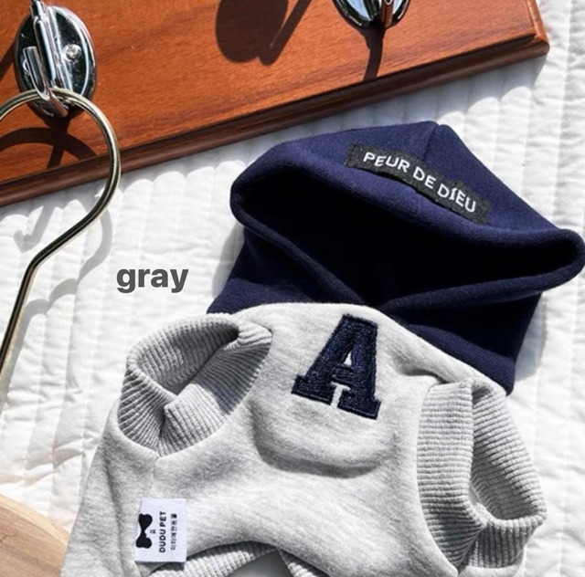 【予約】バイカラーフーディー