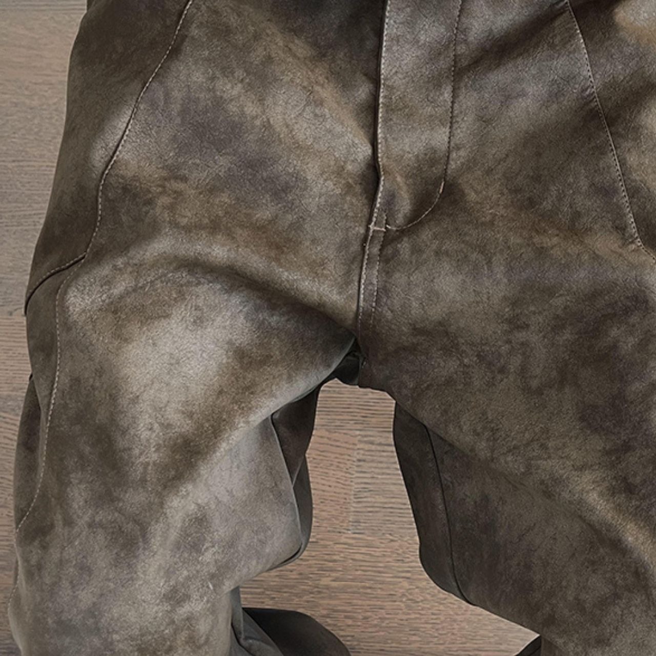 ヒョウ柄ポケットブラウンルーズフェイクレザーパンツ　1129