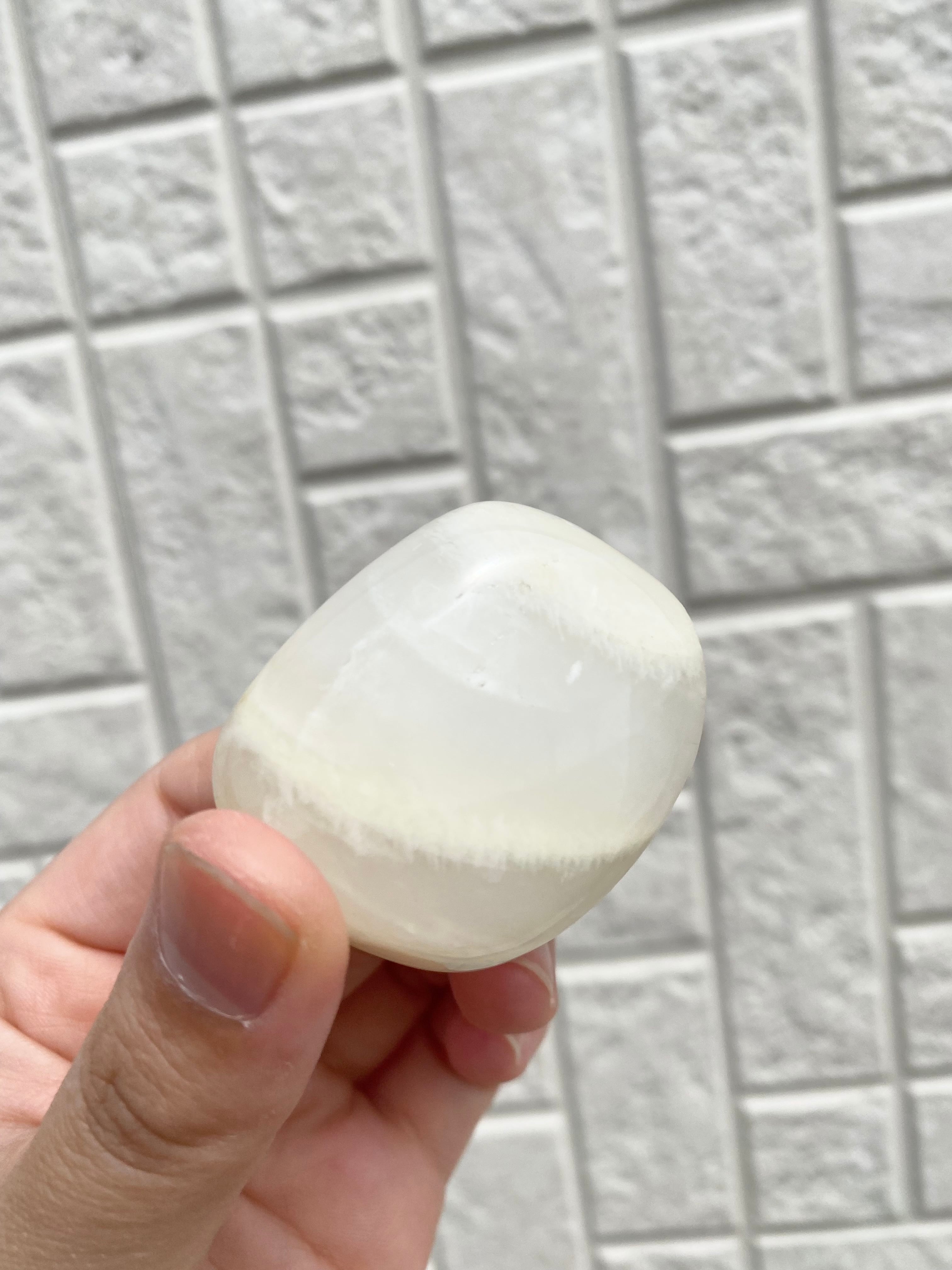 ゆらめきの白、月のかけら』ホワイトムーンストーン タンブル | GCC.GEMS.