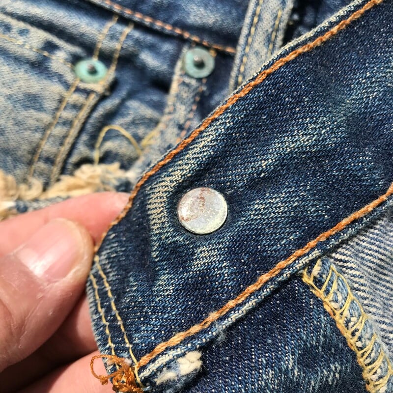 60's LEVI'S 501 Big E リーバイス デニム 並行ステッチ 足長R ボツボツ刻印 タイプ？ 赤タブ欠損 W42 ビッグサイズ 希少  ヴィンテージ | agito vintage powered by BASE