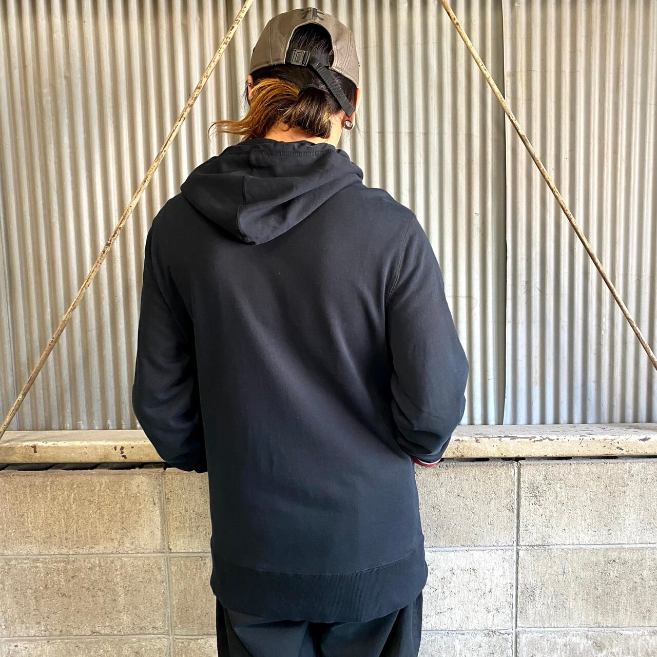 Nike ナイキ ロゴ刺繍 プルオーバースウェットパーカー メンズl 古着 マンチェスターユナイテッド ブラック 黒 パーカー Cave 古着屋 公式 古着通販サイト Nike ナイキ ロゴ刺繍 プルオーバースウェットパーカー メンズl 古着 マンチェスターユナイテッド ブラック 黒 パーカー Cave 古着屋 公式 古着通販サイト