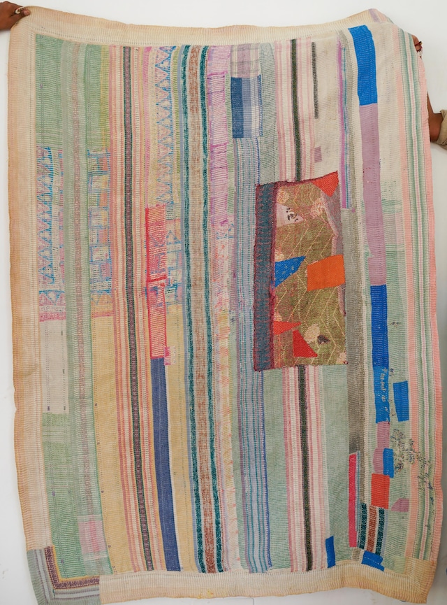 インド ヴィンテージカンタキルト VK007 | 137cm × 187cm