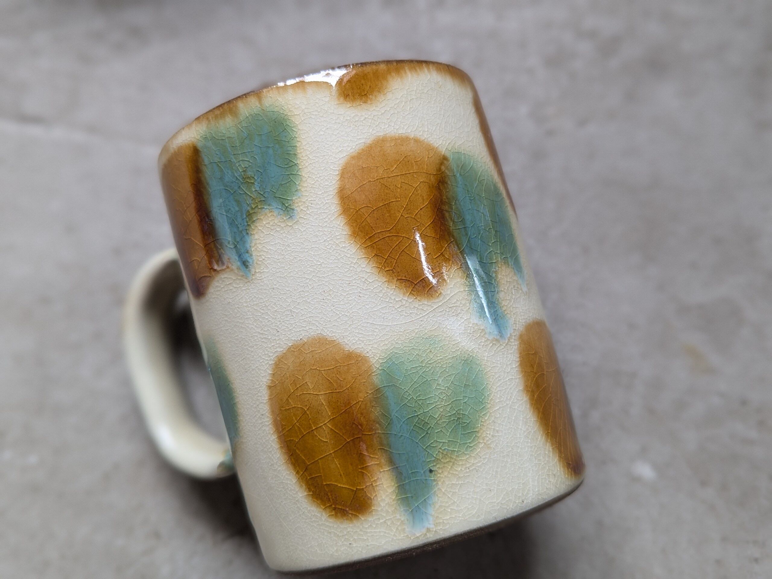 やちむん ミドルカップ（三彩） | 仲間陶房 | inoya | Basic Life