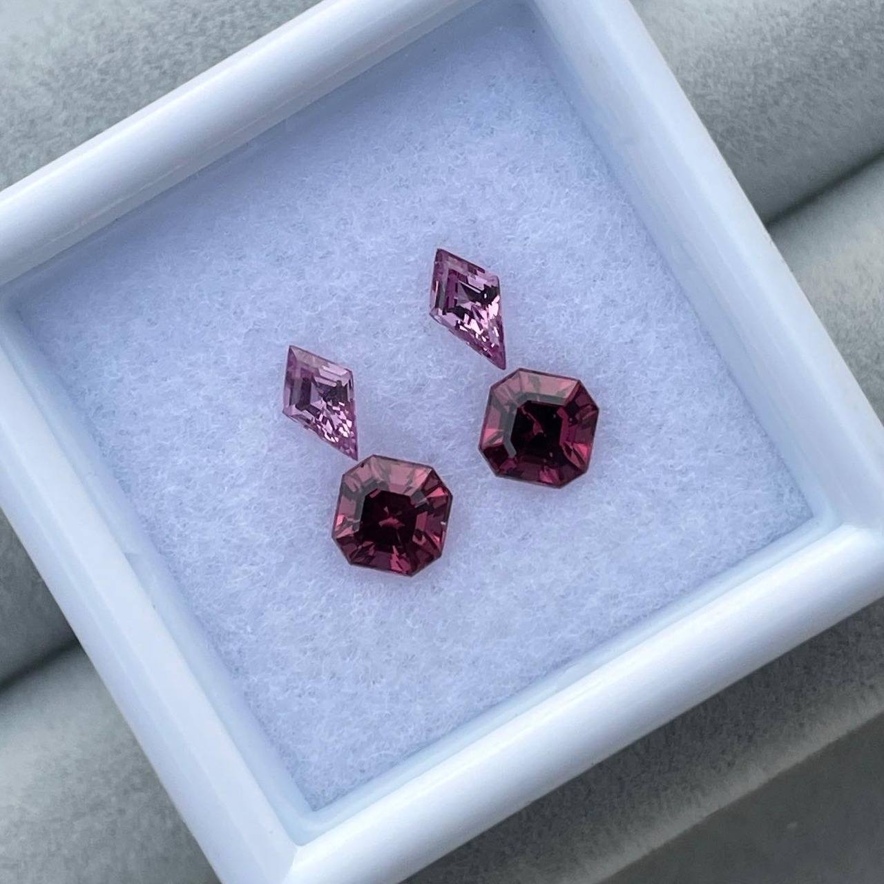 ガーネットセットBOX (テーパー7x4mm 2pcs & カイトカット5x3mm 2pcs) - タンザニア産