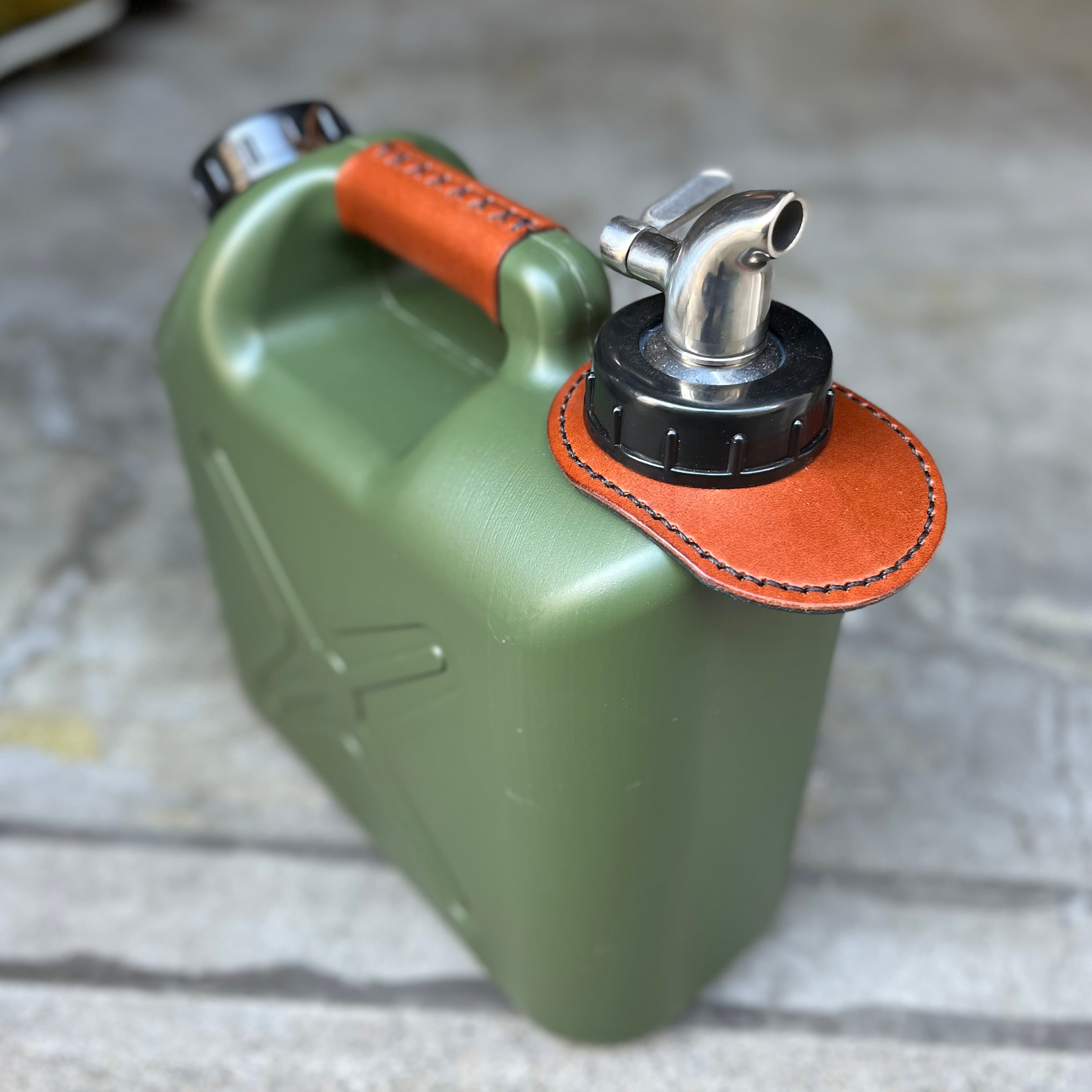 完成品】カスタムウォータータンク5L／サンド&キャメル | Own Borrow Works