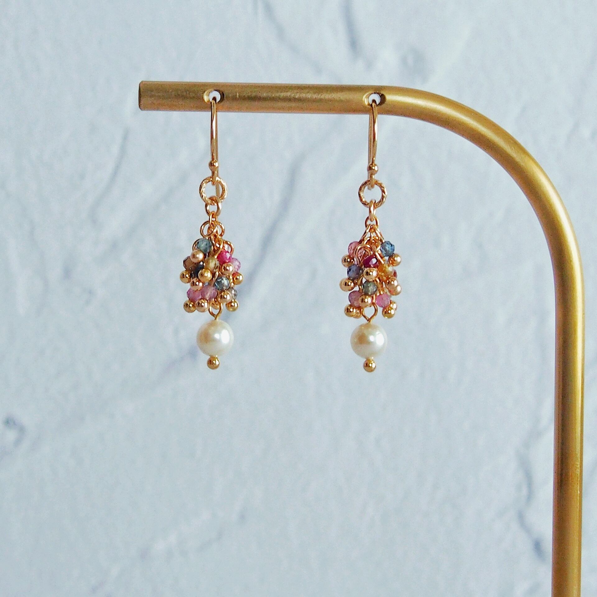 マルチカラーサファイア×あこや真珠 ボリュームピアス