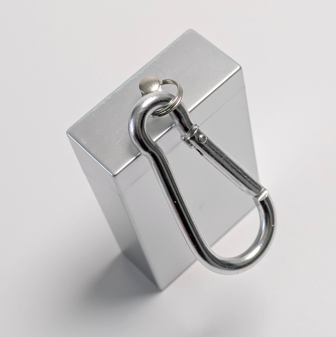 再入荷！【 Marlboro ( マールボロ )  / Jack Daniel's ( ジャックダニエル )】 Portable Ashtray / 携帯灰皿 / カラビナポータブルアシュトレイ　〚アメリカン雑貨 アメトイ〛