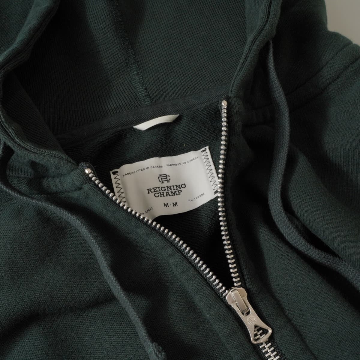 REIGNING CHAMP　フードZIPスウェット グリーン