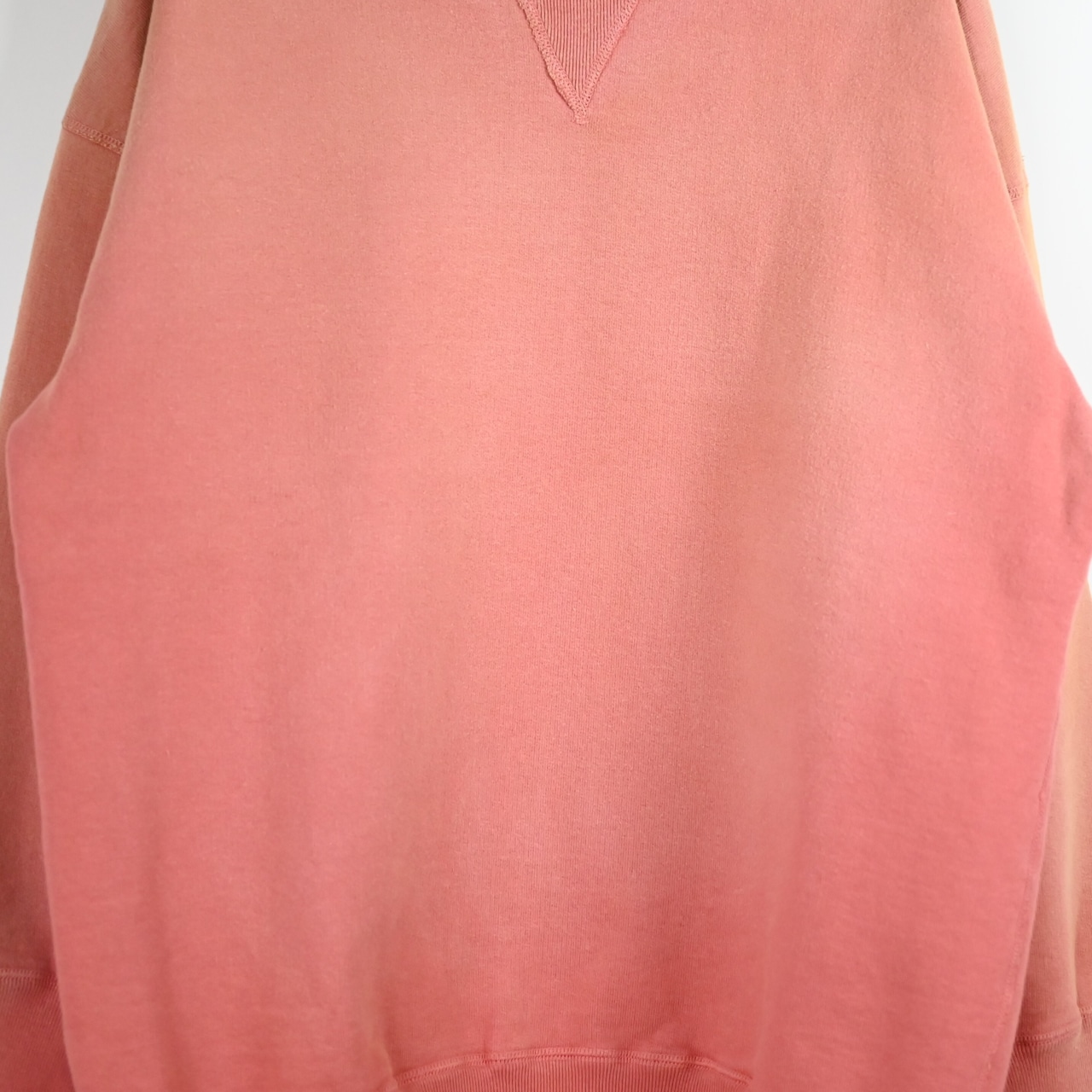 BOWWOW / FADED DOUBLE V SWEATSHIRT