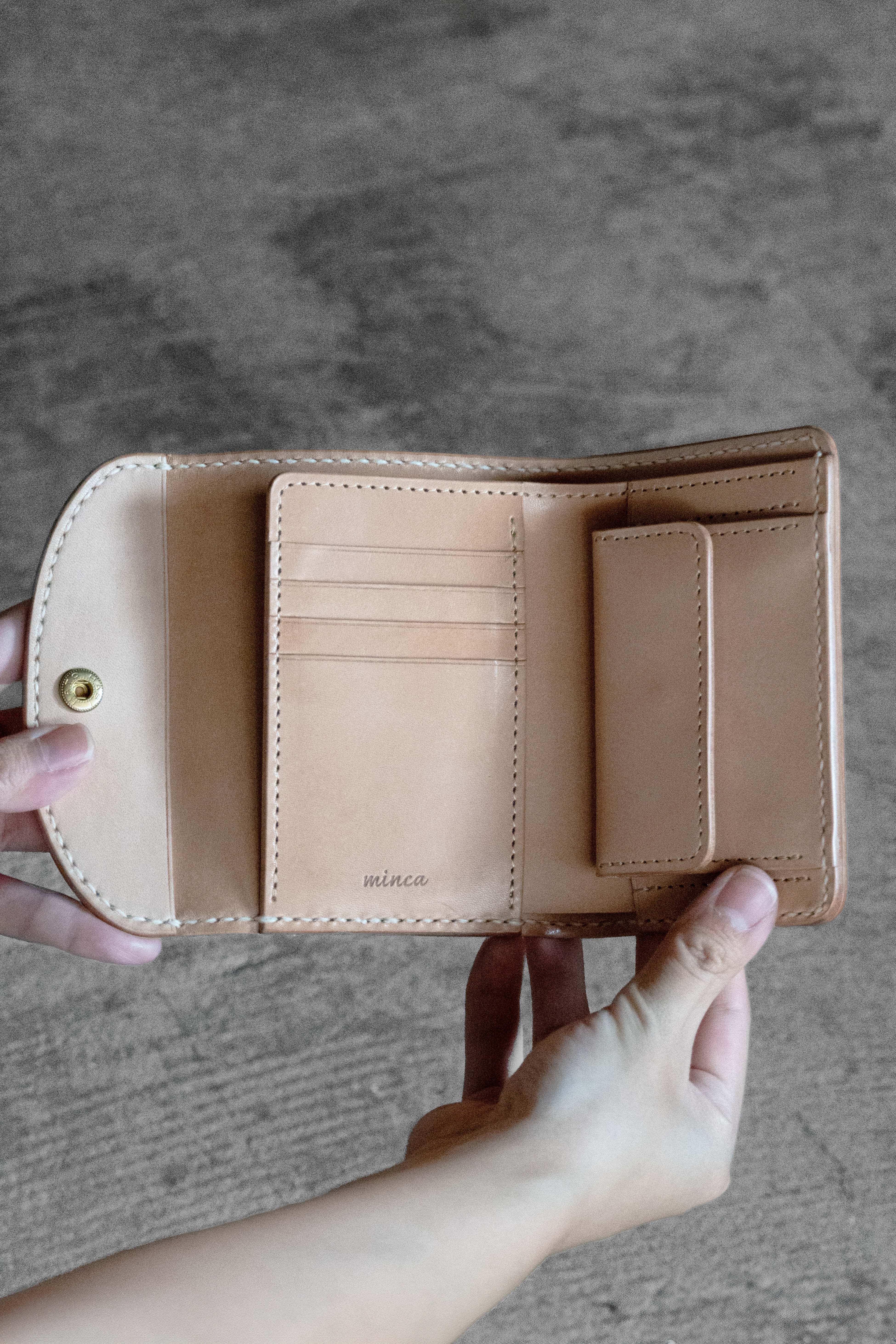 Middle wallet / Oil【送料無料】 | 高級皮革ならminca｜栃木レザーの