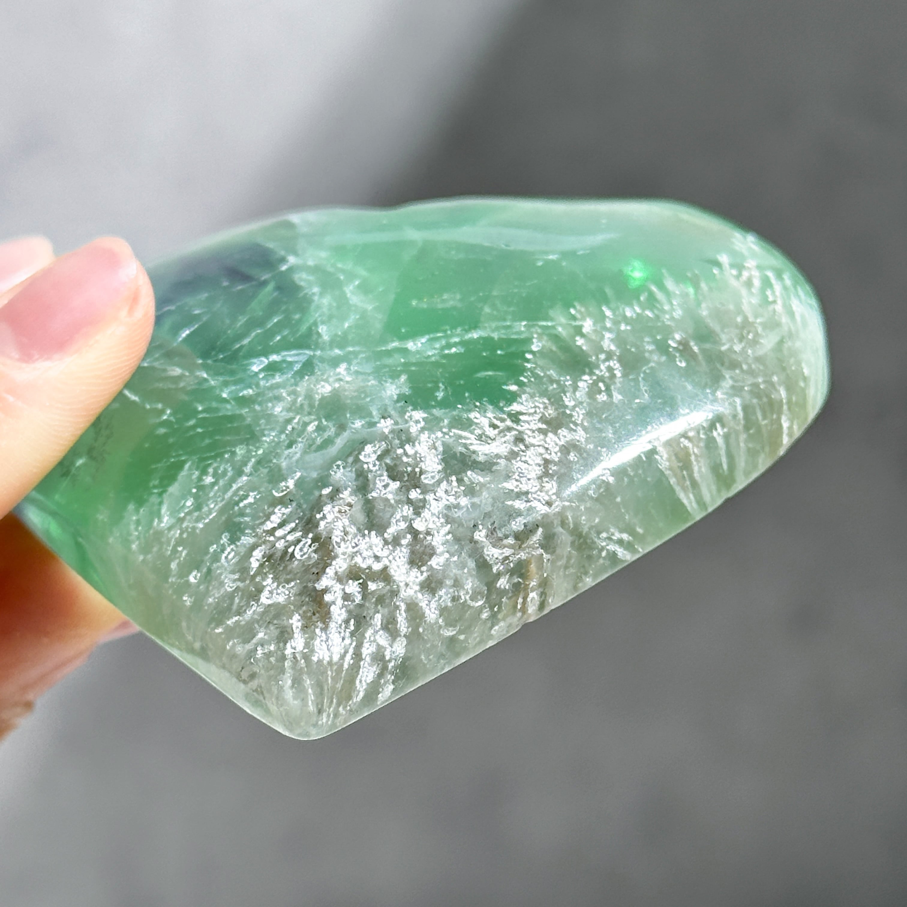 エンジェルフェザーフローライトハート 22◇ Angel Feather Fluorite