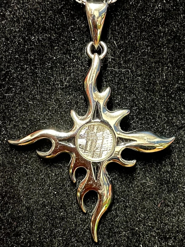 1) スウェーデン隕石「ムオニナルスタ」太陽・アートPT