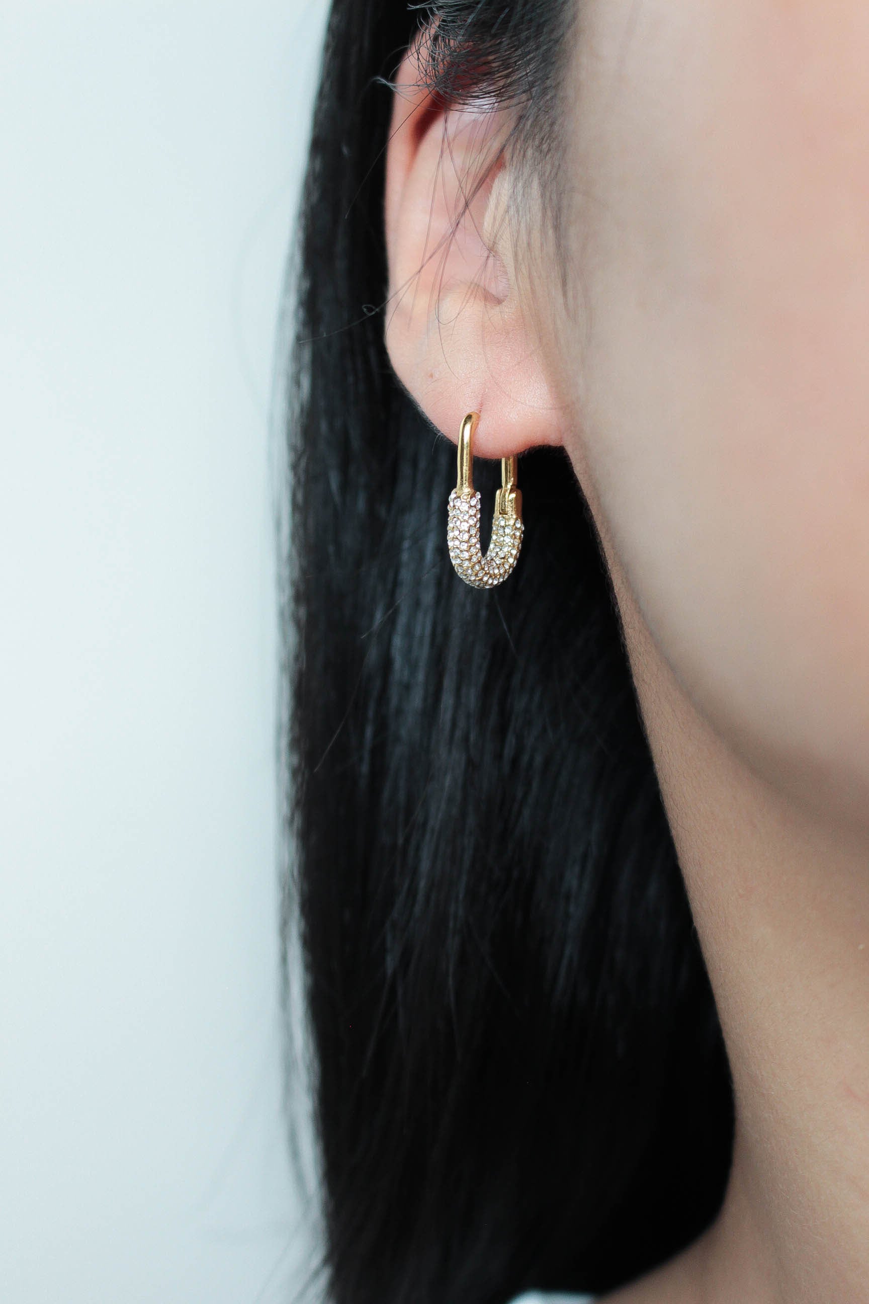 Mini Zircon U Hoop Pierce | 金属アレルギー対応のアクセサリー ebine