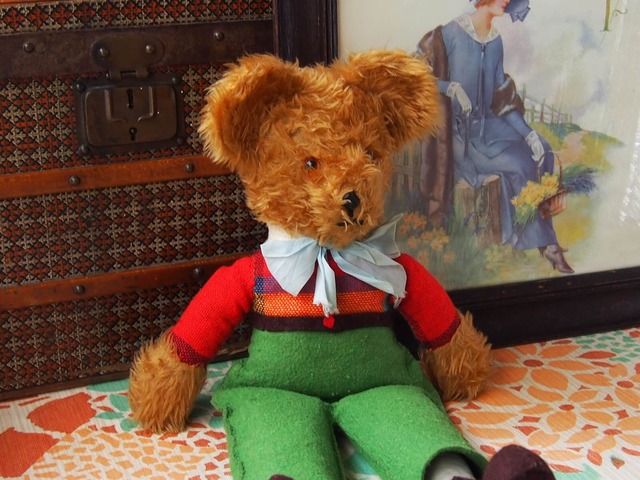 イギリスアンティーク　クマのぬいぐるみ　テディベア