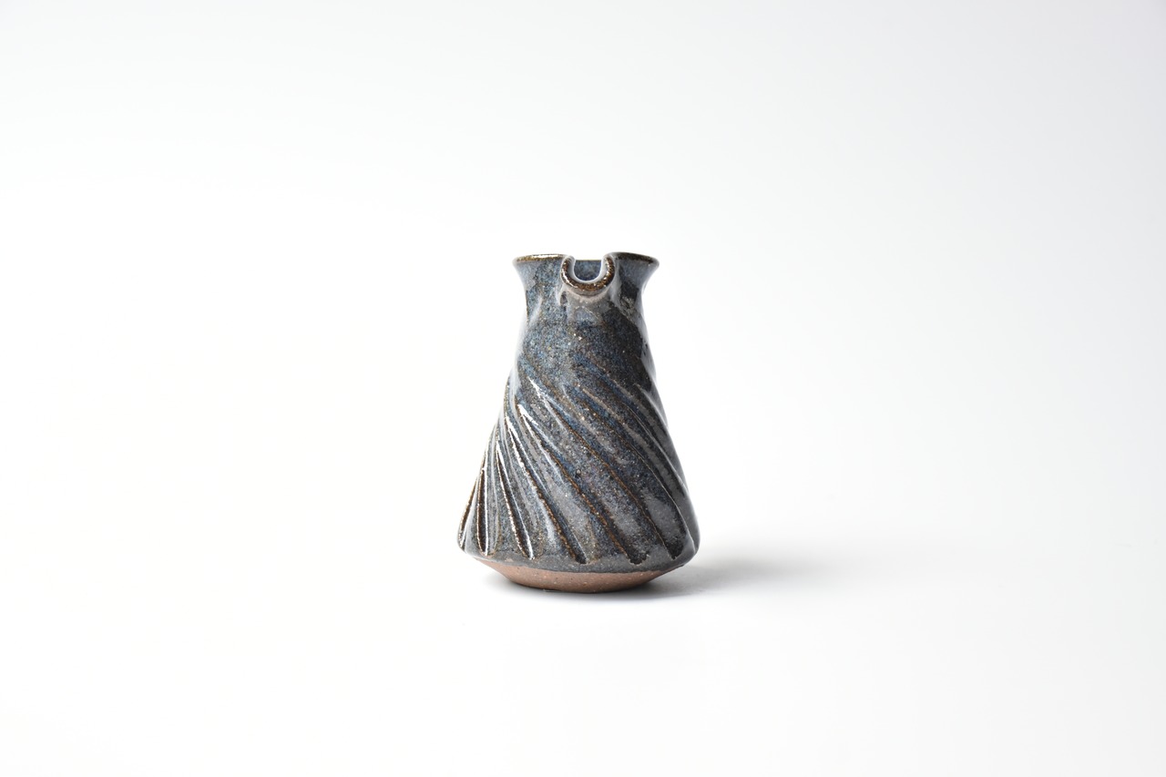 小代瑞穂窯 / 福田るい : ミルクピッチャー ストレート型 斜めしのぎ 青