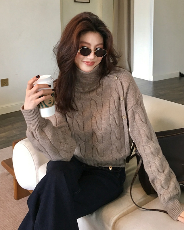 ハイネックケーブルニットプルオーバー　A25476