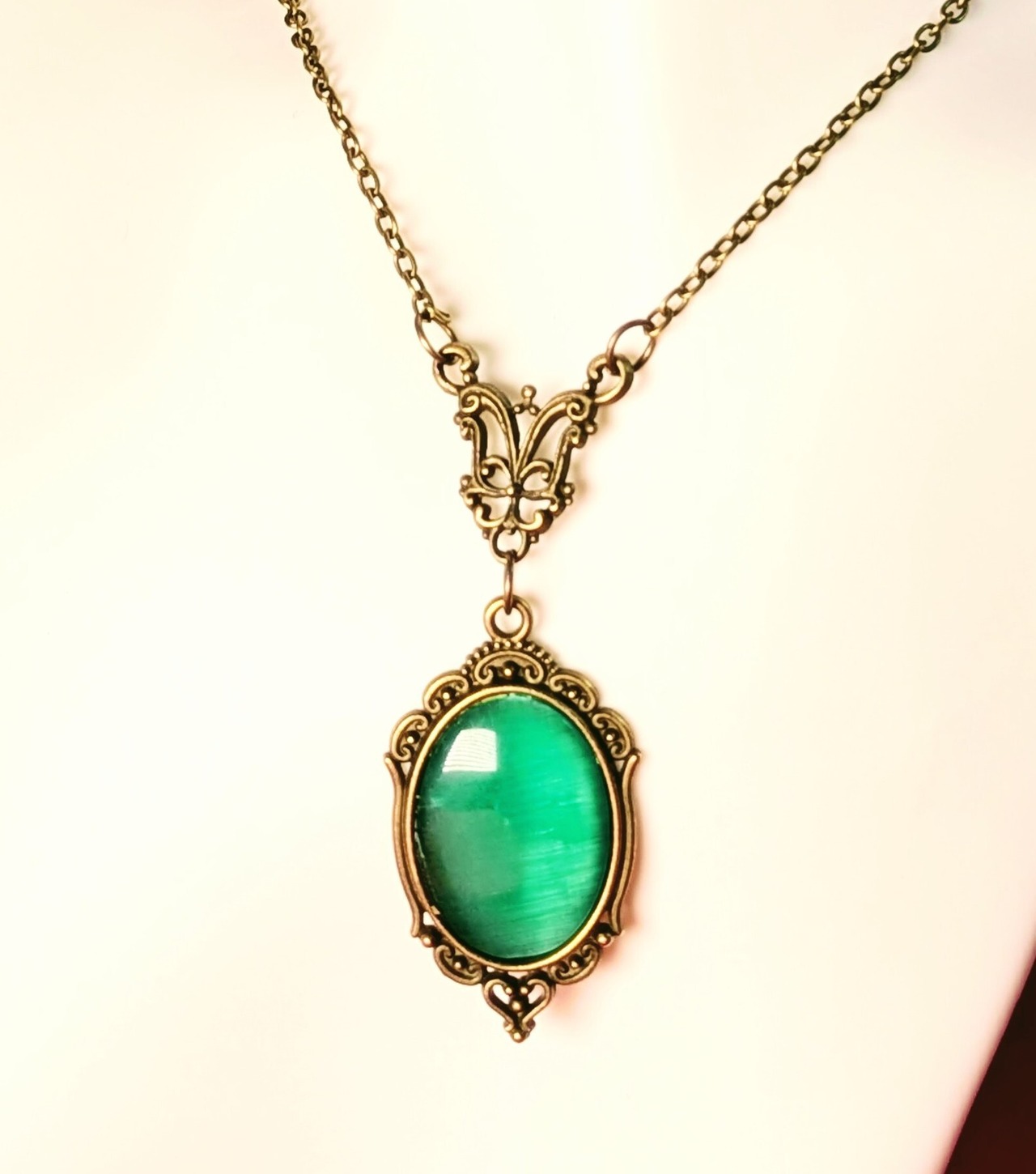 【No.125】　ゴシッククリスタルネックレス,-emerald green-