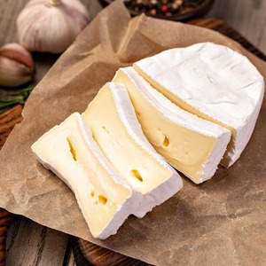 ランス産 グラスフェッド 白かび チーズ プティ グレ ド ロレーヌ 125g Grassfed White Mould Cheese PETIT GRES DE LORRAINE 125ｇ