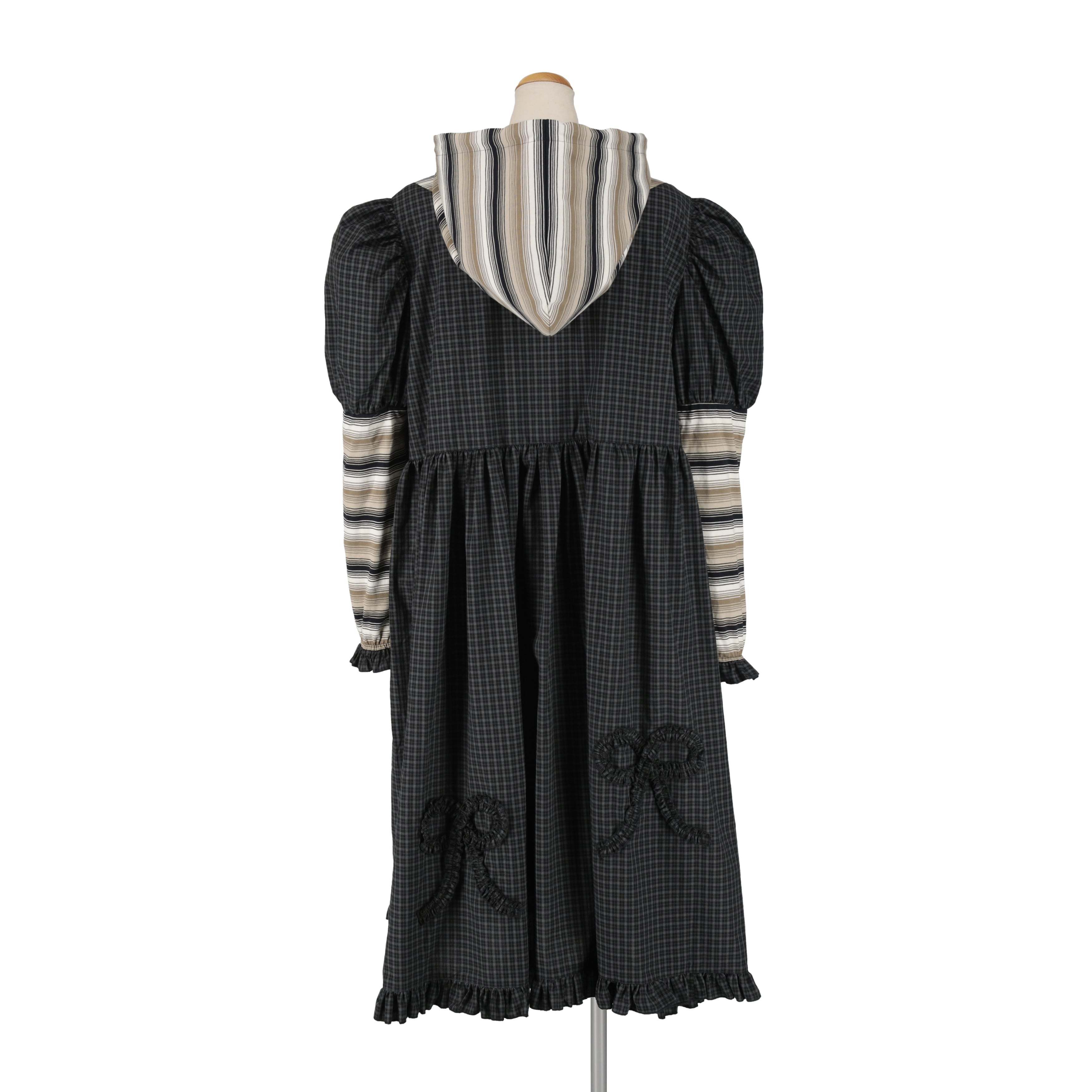 レイヤードフーディーワンピース　GRAY×BROWN