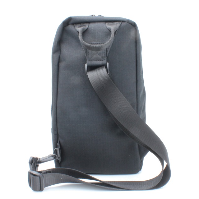 "HAYWARD" 　BASIC SQUARE SLING BAG　MAT RIPSTOP MODEL