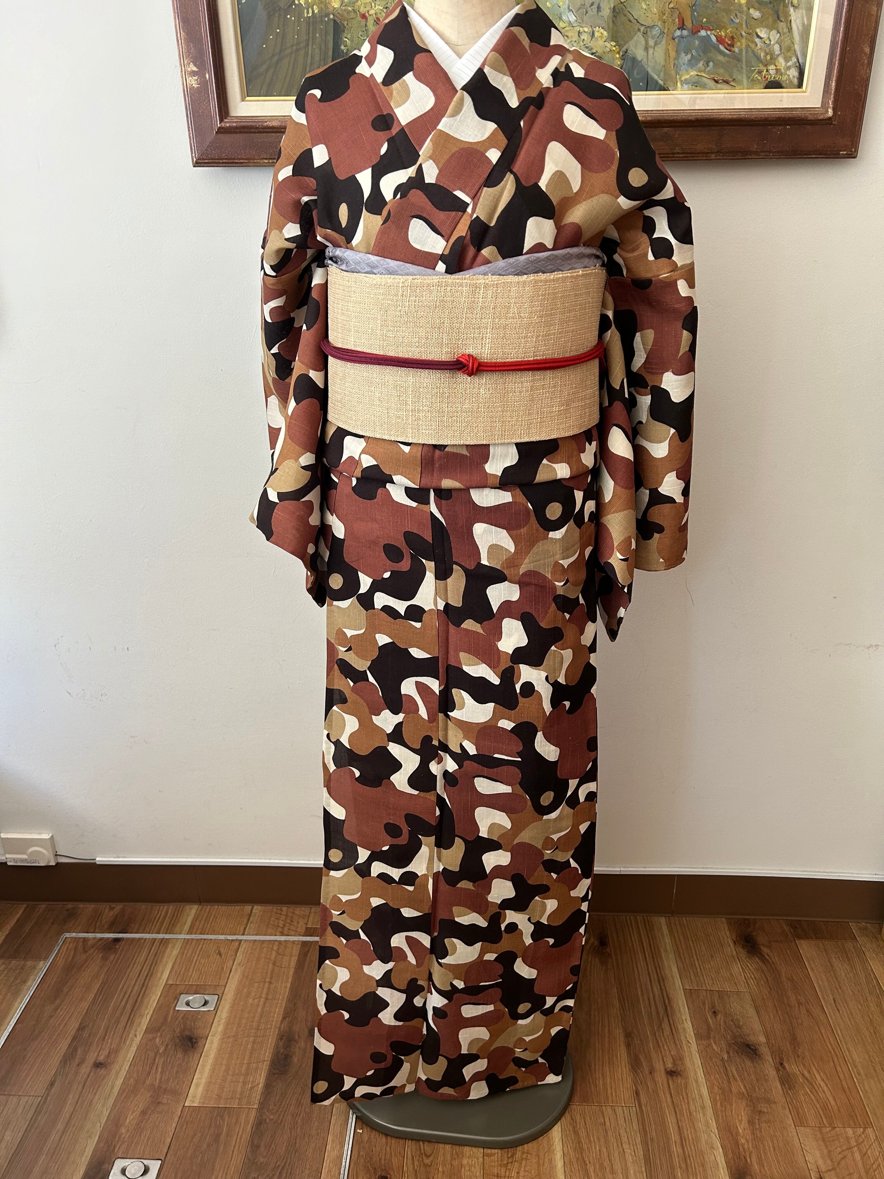 大人シックな紬に辻ケ花柄の縮緬名古屋帯 うーむ 