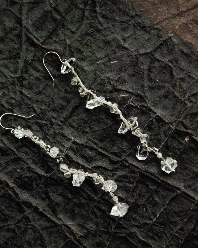 18kフックピアスペアハーキマークォーツ