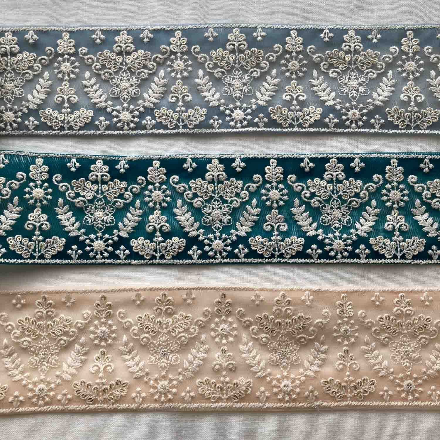 葉っぱと雪の結晶の紋章風刺繍チュールリボン（1mカット） | Dua