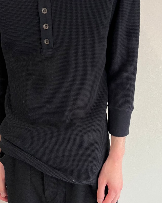 【wjk】cropped sleeve henley neck top