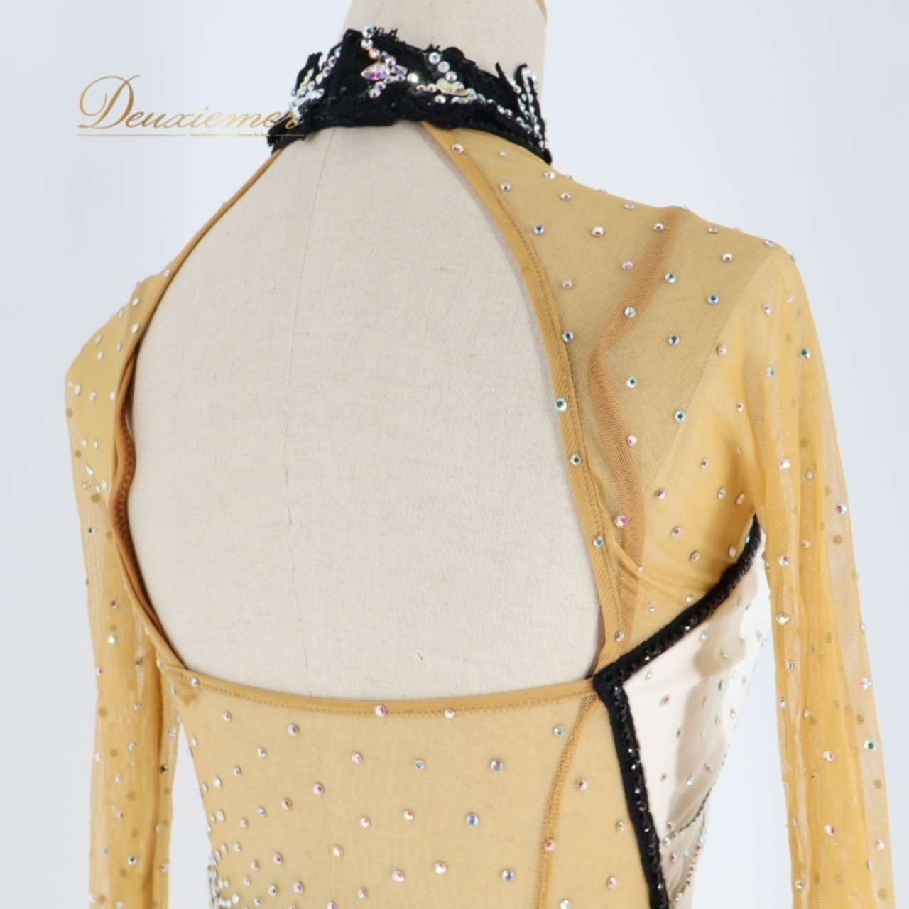 社交ダンス 衣装 スタンダードドレス スタンダード ドレス ワンピース 白 デモ 競技 HIROKO YAMAGUCHI ヒロコヤマグチ パーティ 発表会 上品 高級感 ホワイト系 フォーマル ドレス レディース デザイン エレガント ふんわり パーティードレス オシャレ