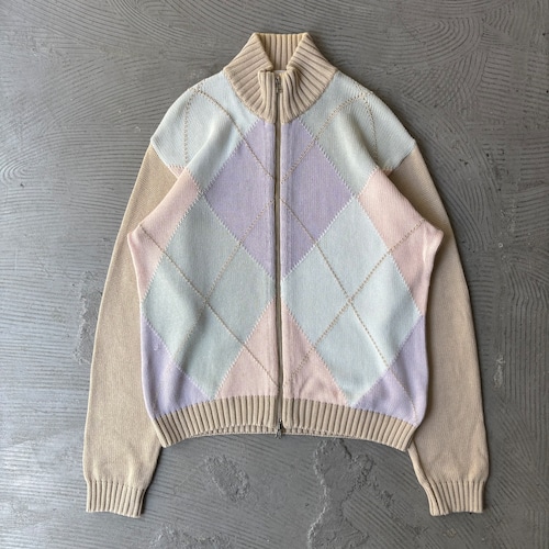 Zip-up argyle knitted sweater Zip-up argyle knitted sweater