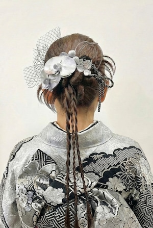 シルバー胡蝶蘭髪飾り シルバー 成人式 卒業式 結婚式