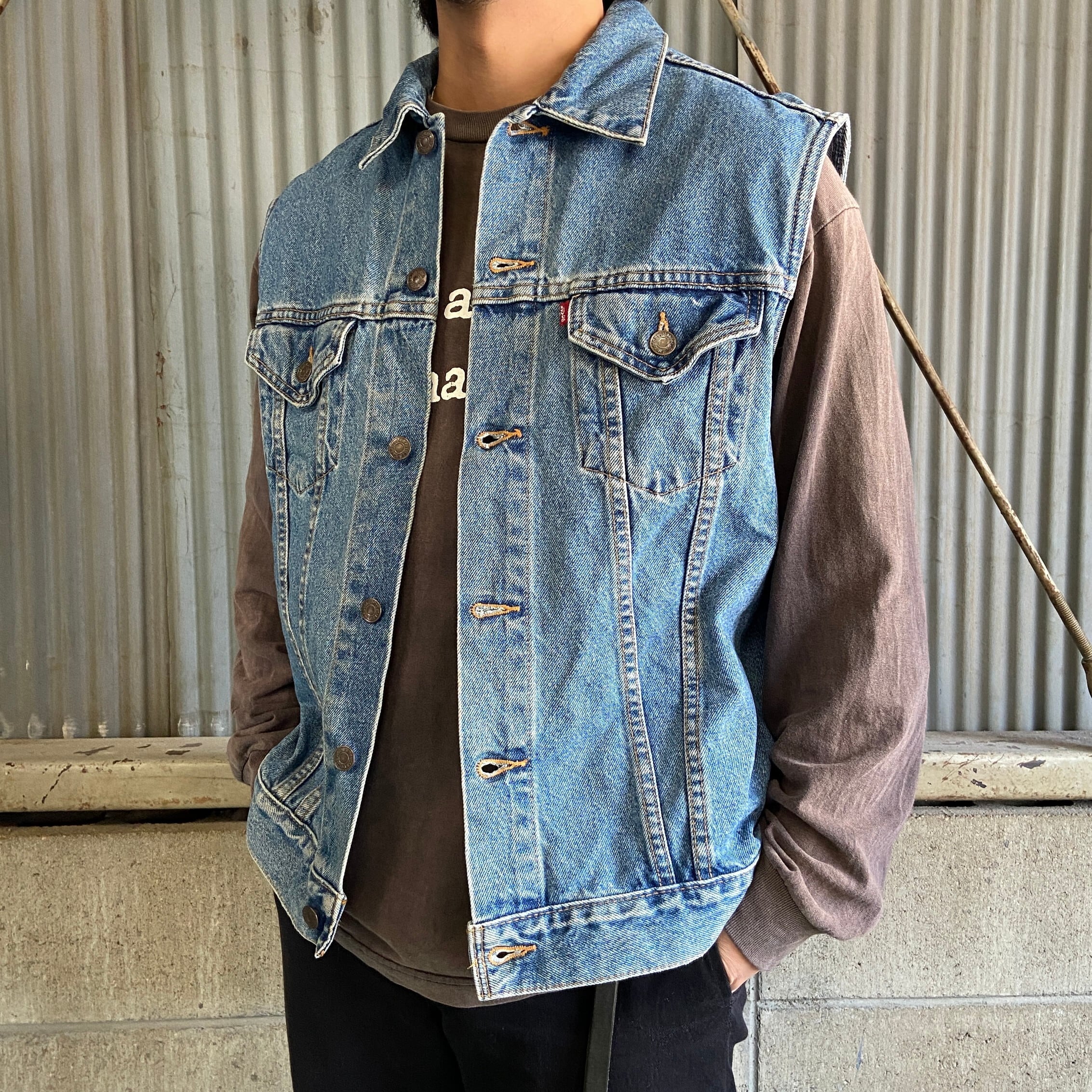 80年代 デカタグ 70517-0389 Levi's リーバイス デニムベスト メンズL 古着 80s ヴィンテージ ビンテージ  2ポケット【ベスト】【AN20】 | cave 古着屋【公式】古着通販サイト