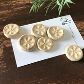 【信楽焼】マリー　陶器 スノーボール ピアス イヤリング 伝統工芸 シンプル 焼き物　大人可愛い
