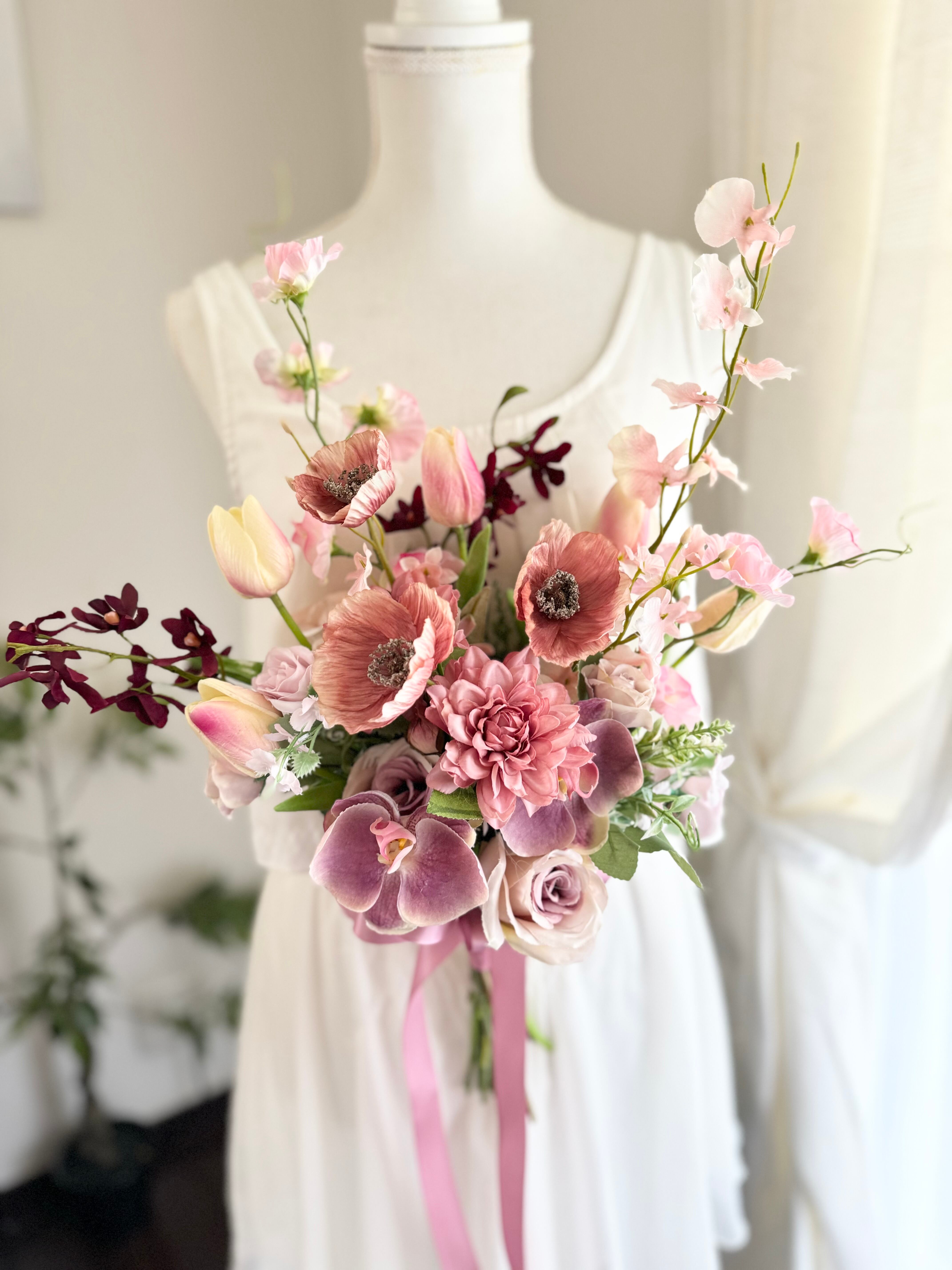 チューリップ×くすみピンククラッチブーケ☆ブートニア | houkiboshi 