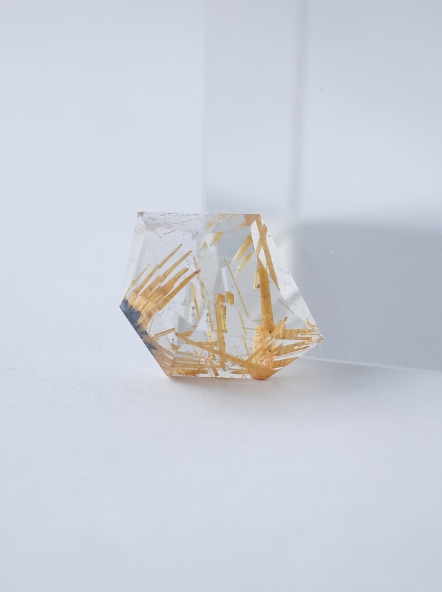 Rutilated Quartz cut by CANNA OSHIRO -06