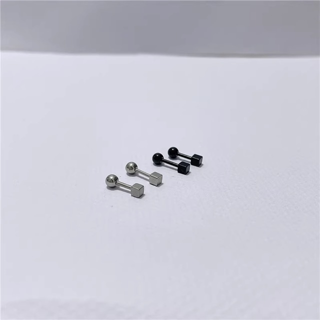 MINIMALIST SQUARE STUD / SINGLE（LMU0093）