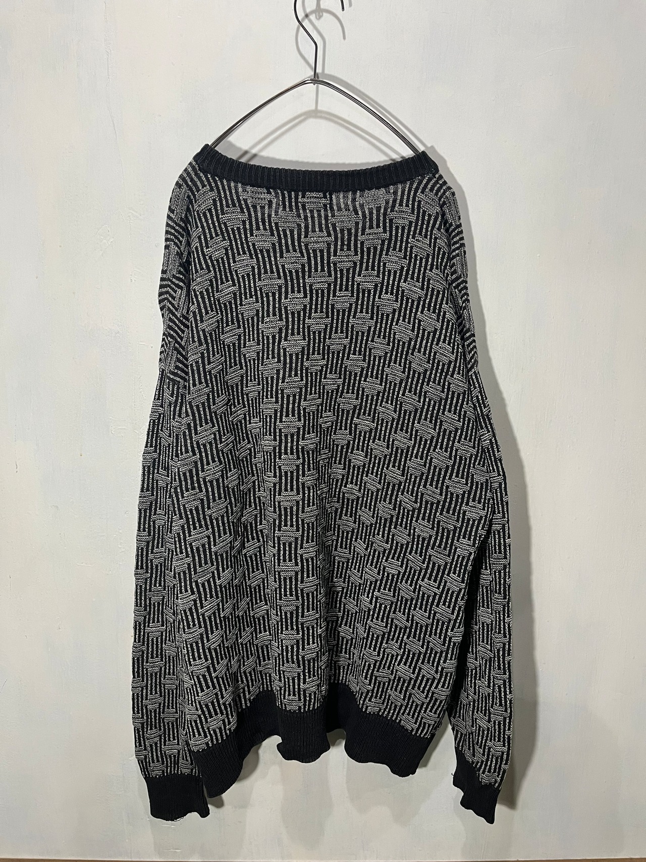 90's NTERNATIONAL PASSPORT Sweater【L】