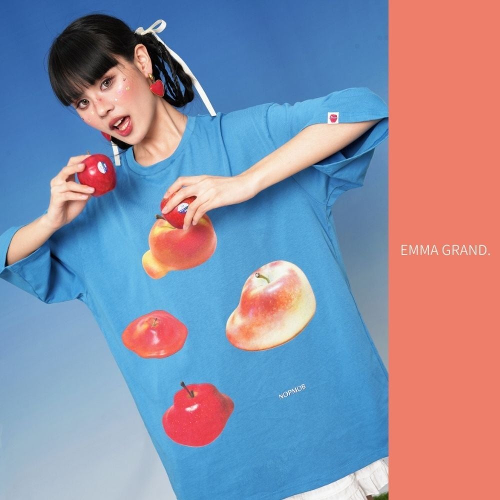 とろけるりんごのビッグTシャツ E00586 | EMMA GRAND