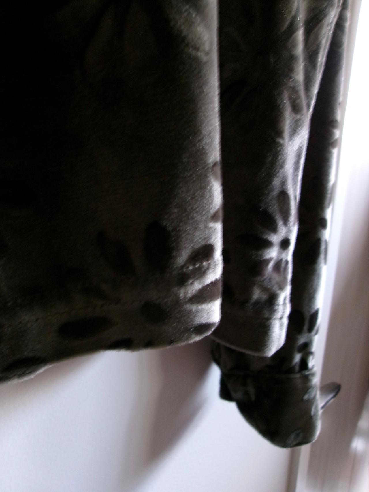 Flower pattern velours shirts