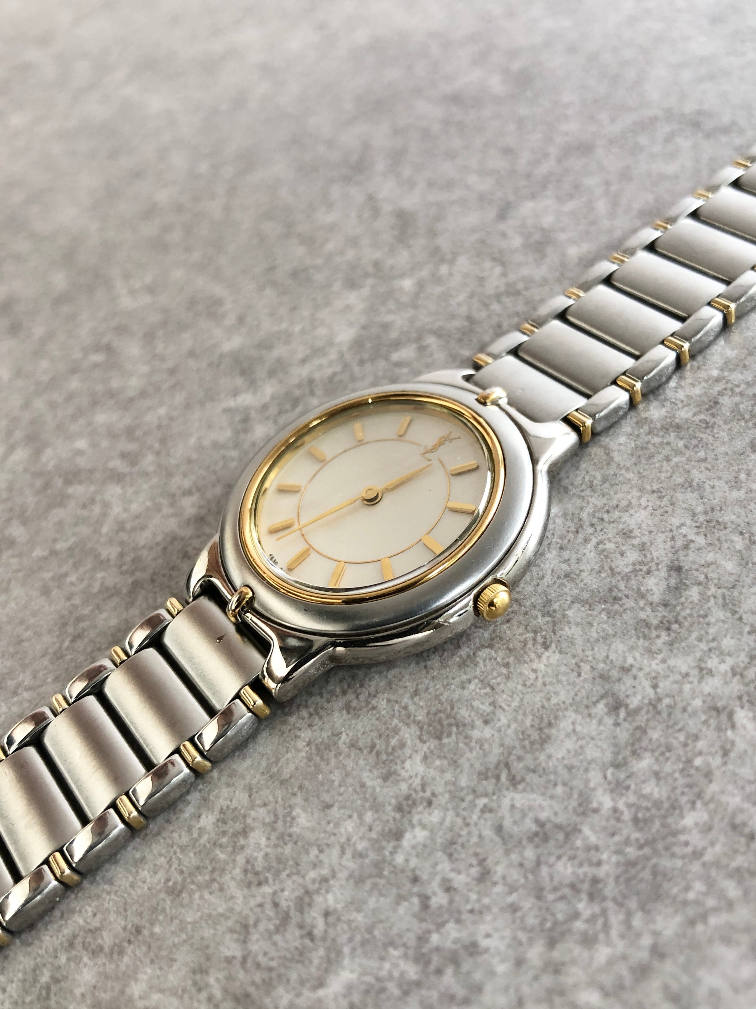 Yves Saint Laurent イヴ・サンローラン 腕時計 シルバー YSL