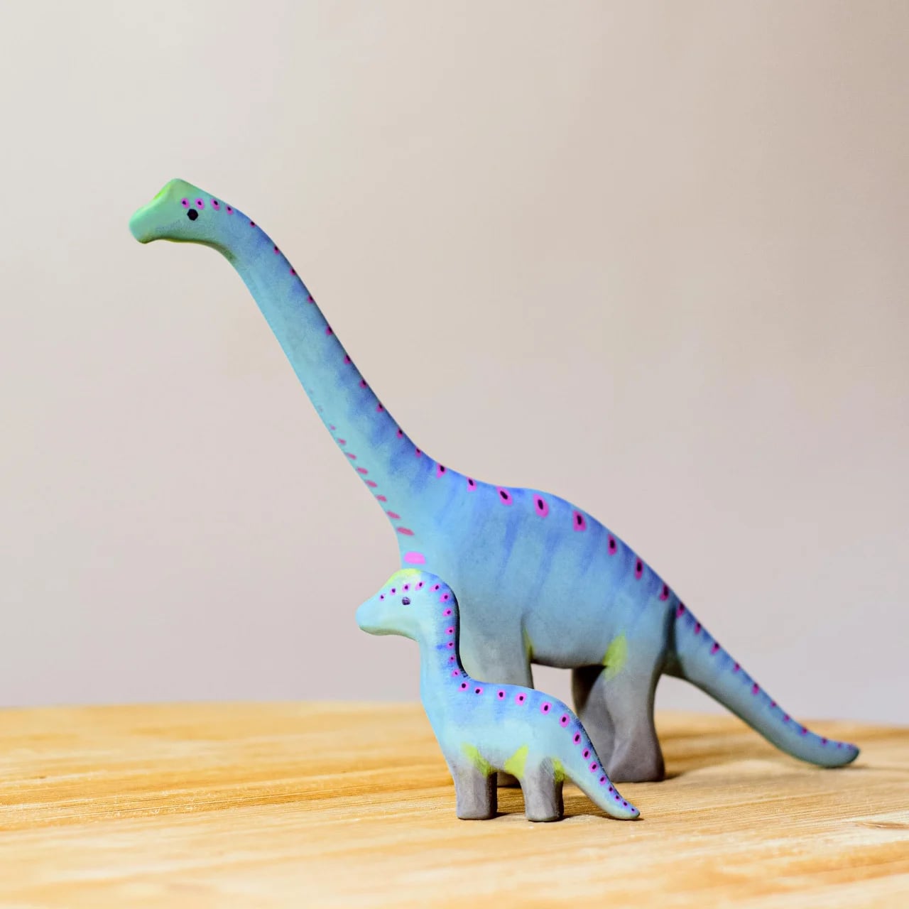 取寄品】bumbutoys プロントサウルスの親子 | 木のおもちゃ専門店