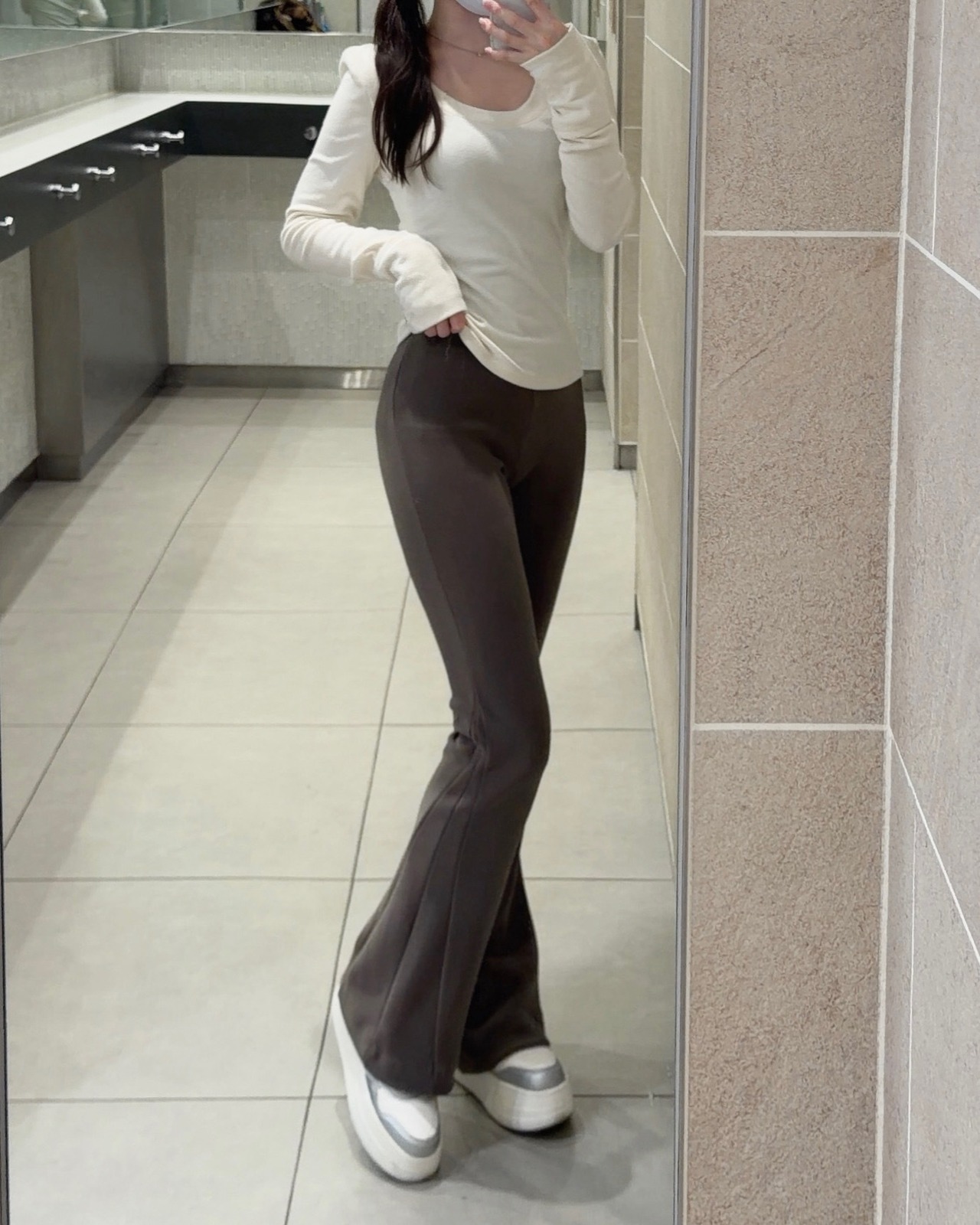 Silhouette Flare Pants