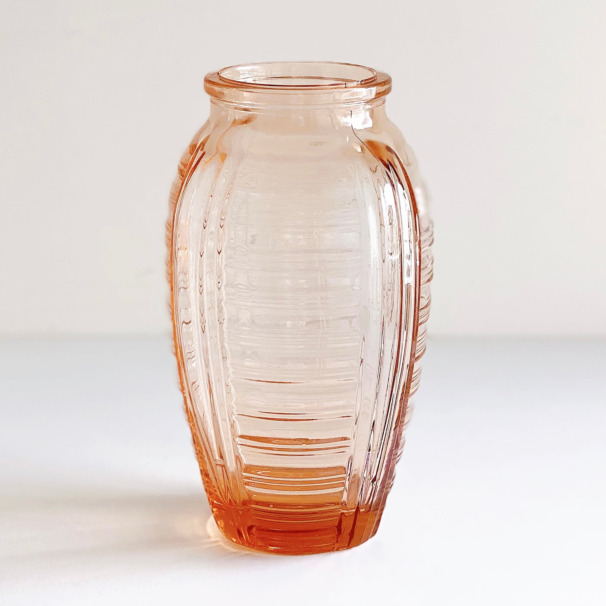 Art Déco アール・デコスタイル ピンクガラス フラワーベース 花瓶（フランス） ぽわにえ・だむーる 〜 アンティーク・ブロカント
