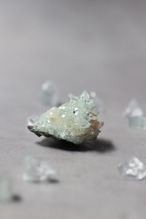 グリーンアポフィライト × ヒューランダイト 「雫の花」Green Apophyllite × Heulandite ◇ 天然石・鉱物・パワーストーン・原石 | st00384