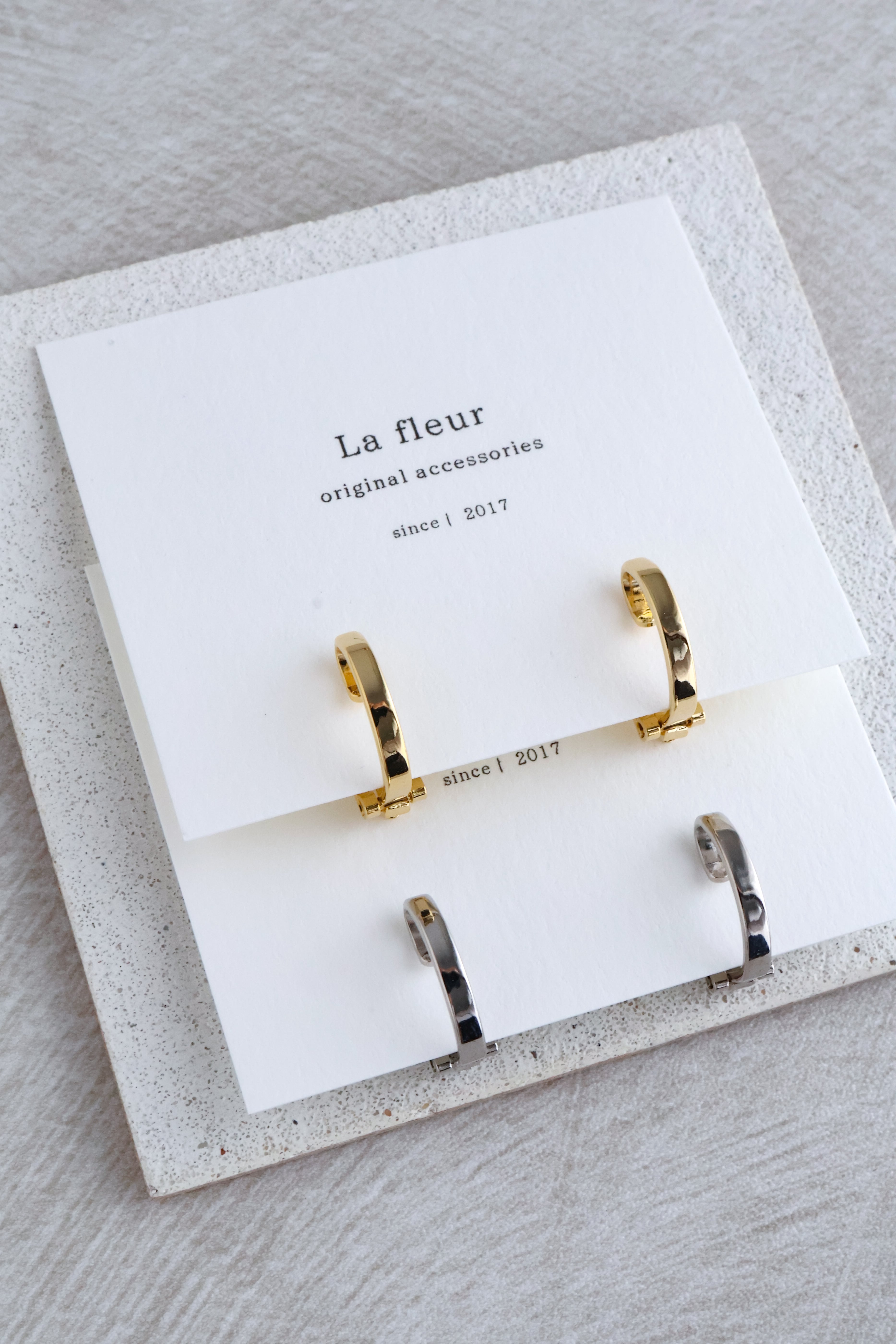 【フープイヤリング】bane hoop earring　(1ペアお試し)