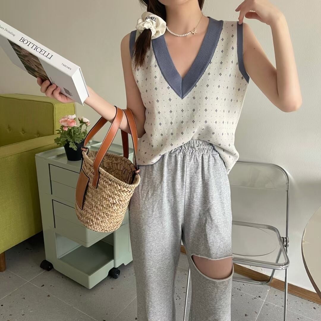 レトロ柄ベスト　AJ1050-3036