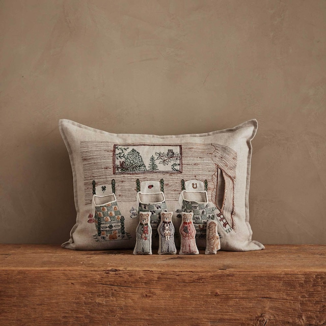 Coral & Tusk クッションカバー Three Little Bear (30x40)