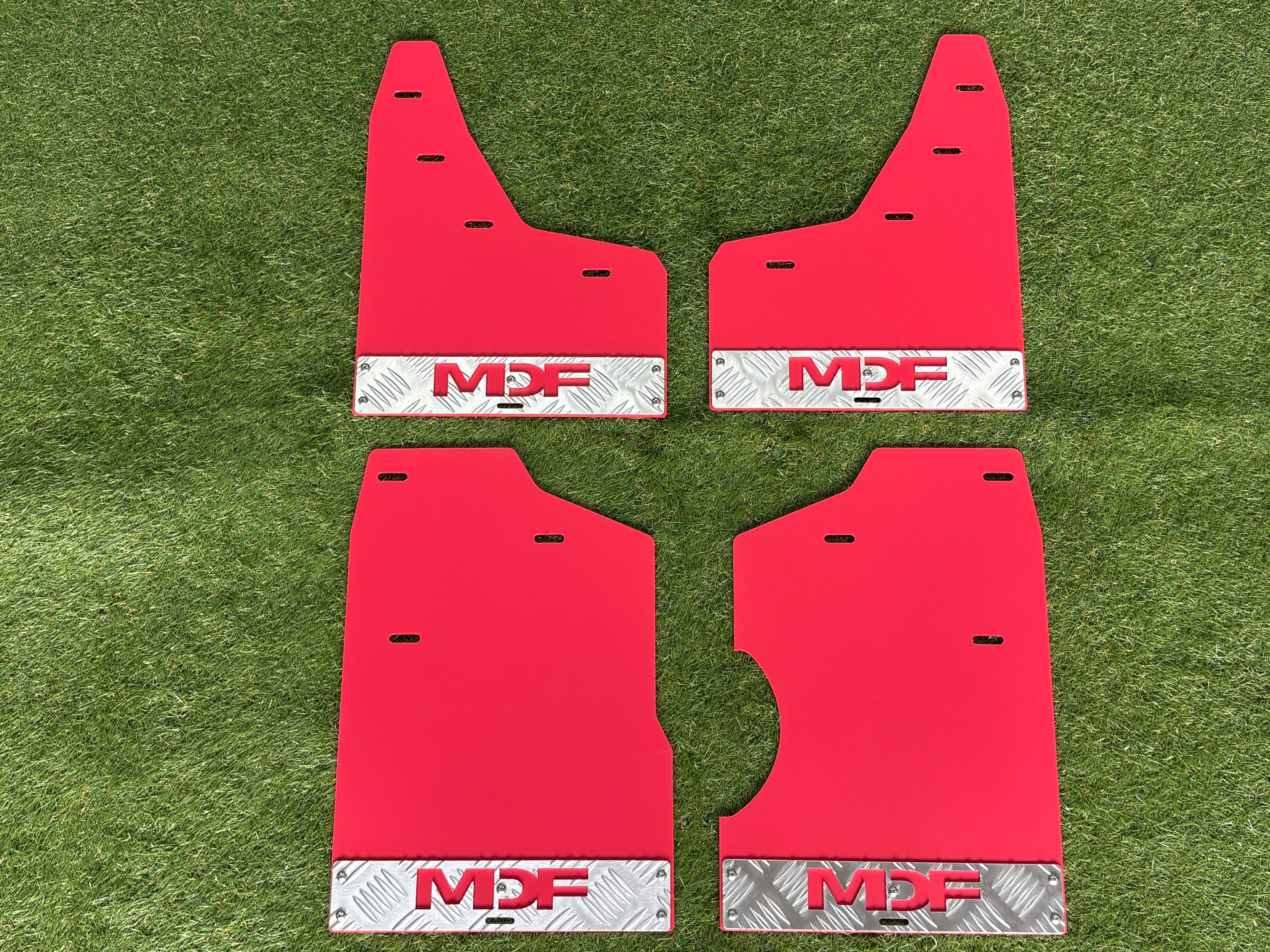 MDF 新型トライトン用テールランプガード（カーボン調） | PAY ID