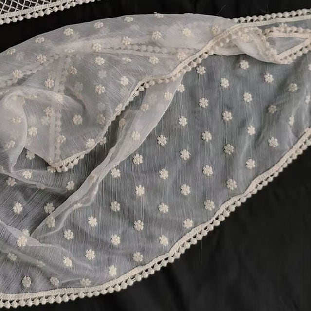 2kindsフラワー刺繍ボンネット