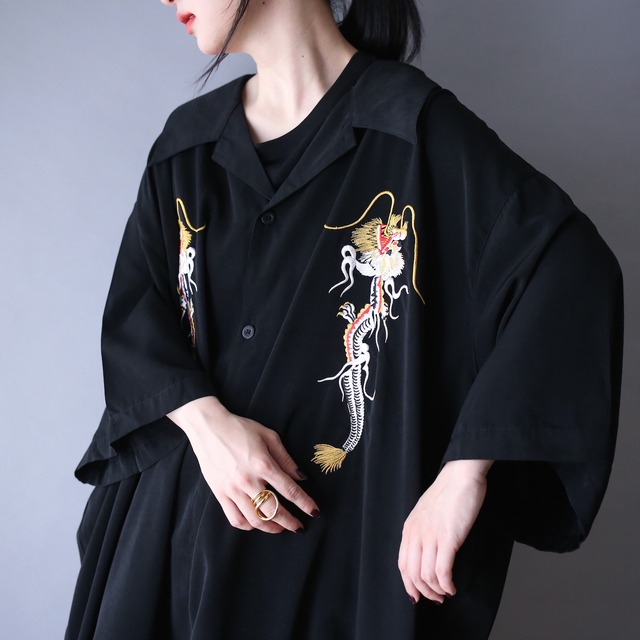 "KING SIZE" double dragon embroidery XXXXXL super over silhouette h/s shirt